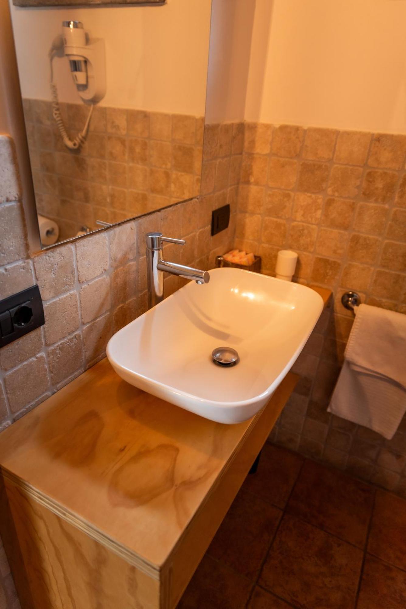 L'Antico Vigneto Hotel Marino Bagian luar foto
