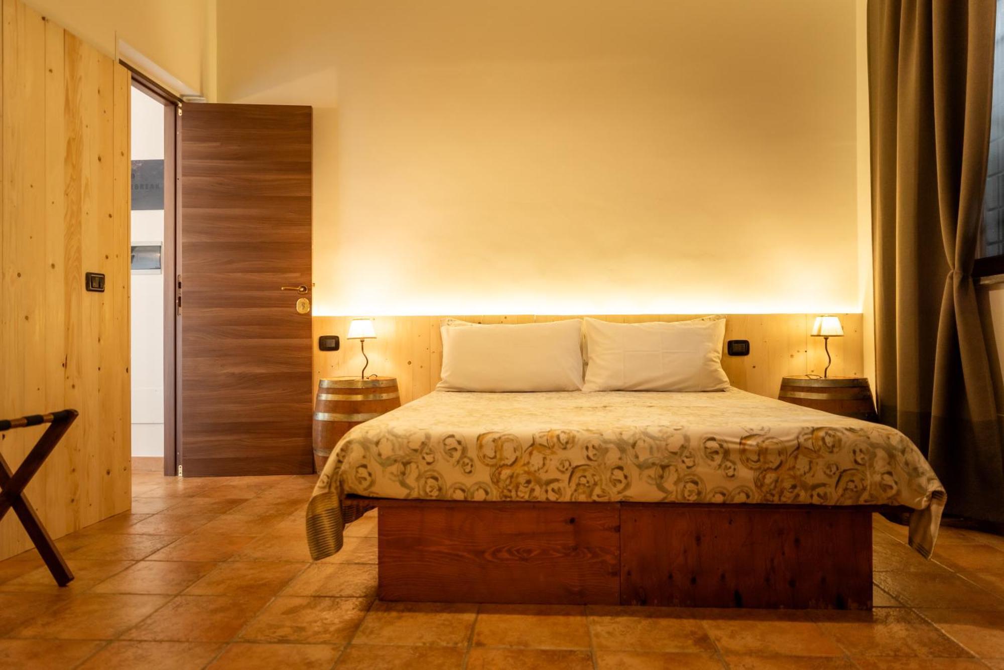 L'Antico Vigneto Hotel Marino Bagian luar foto