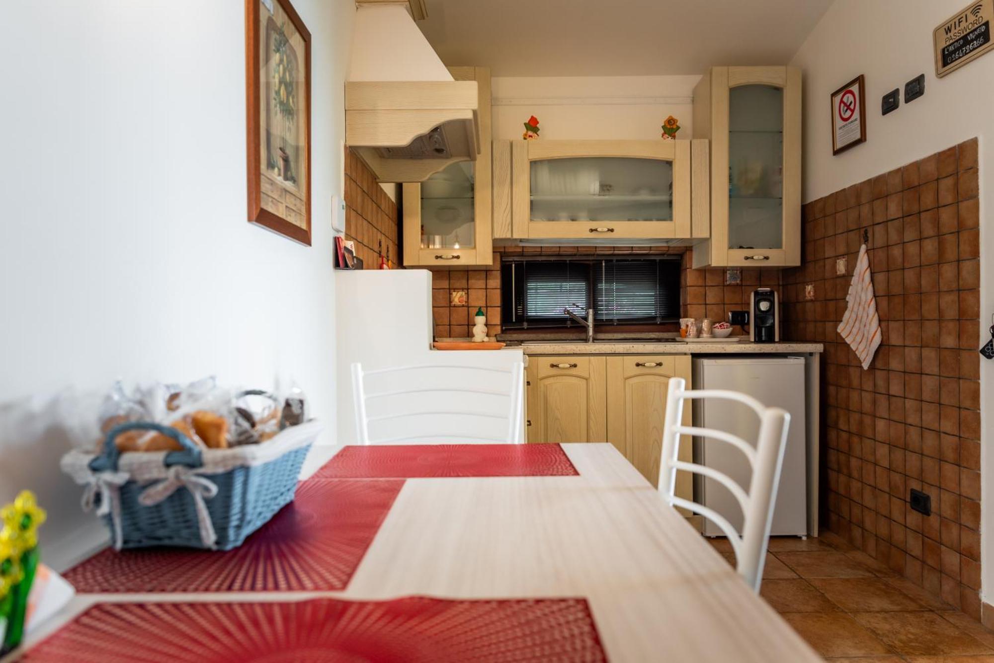 L'Antico Vigneto Hotel Marino Bagian luar foto